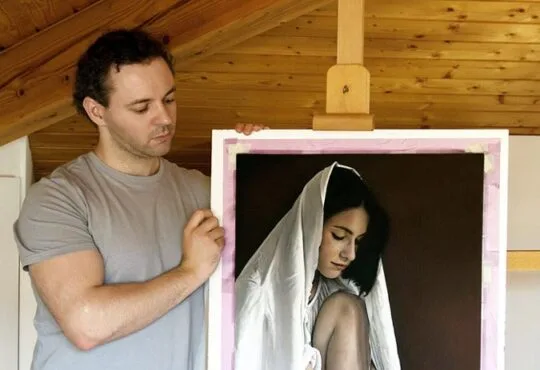 Italian Artist creates perfect hyperrealistic art