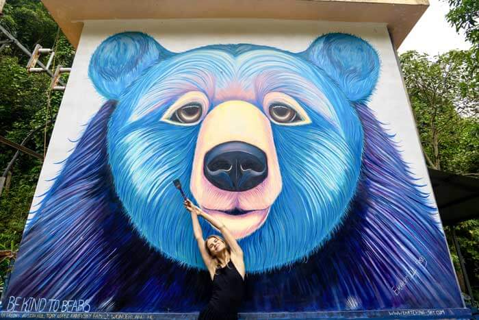 Bear mural painting by Ekaterina Sky