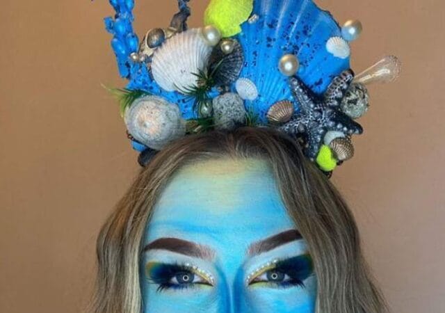 Amaizng Underwater makeup look