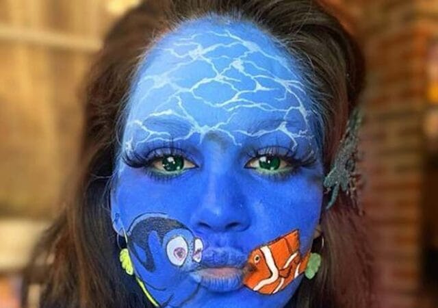 Keep swimming body painting by Polly Pockets