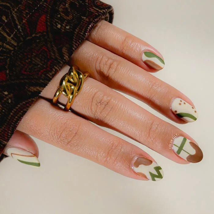 Earthy Tones Nail design abstract by Raiza