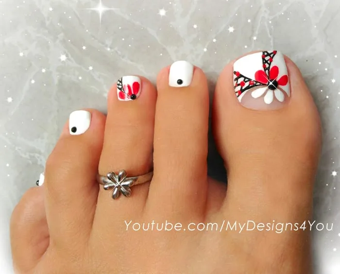 Floral toe nail art design by Mila