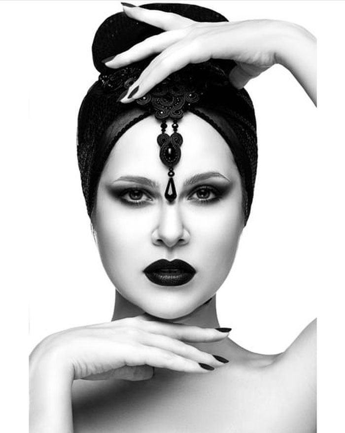 Black and white fashion photography Yuliana chi
