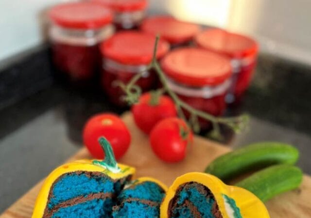 Yellow pepper cake design by Ersin Gunduz