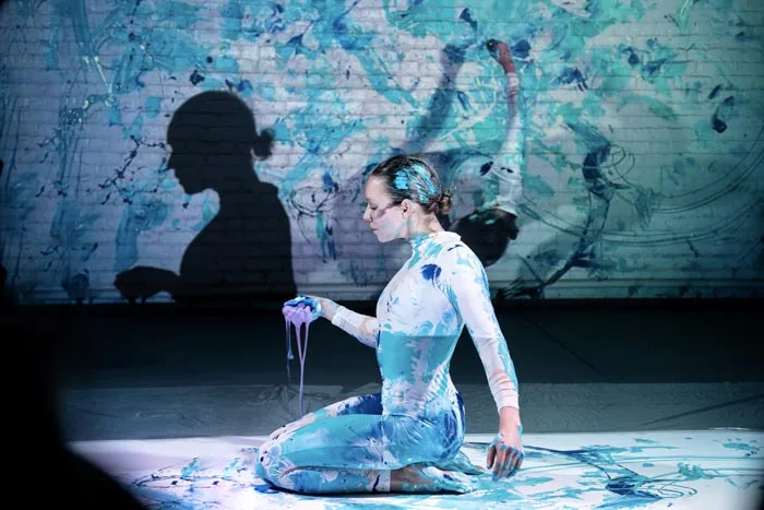 Body medium performance painting
