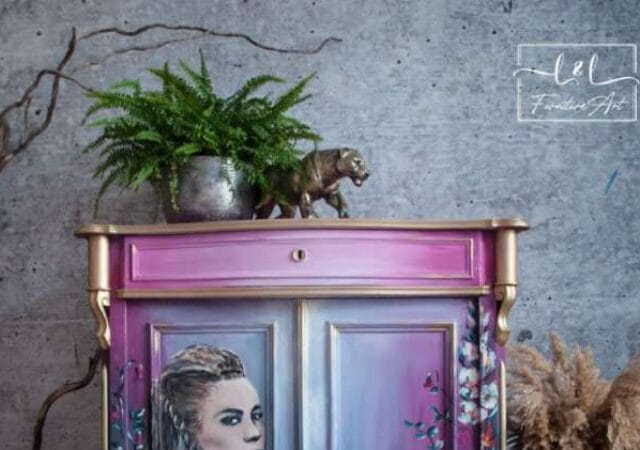 Amazing Painting on Furniture by Painter Lorisz Gagyi