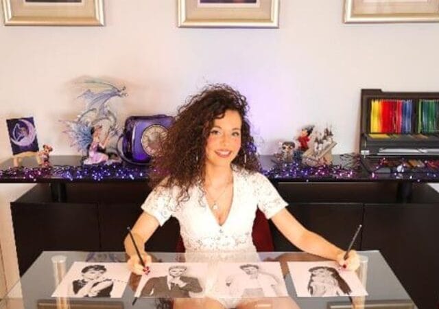 Created simultaneously 8 realistic drawings by Rajacenna